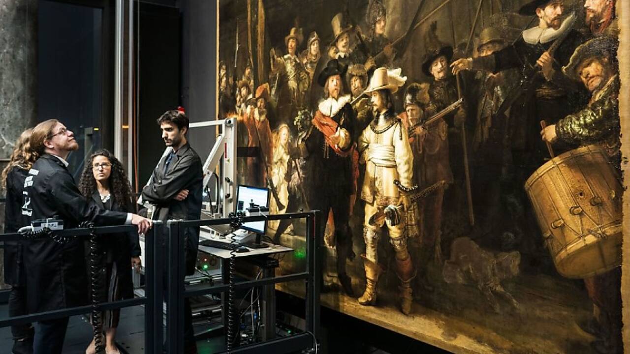Öffentliche Restaurierung von Rembrandts "Nachtwache" begann | SN.at