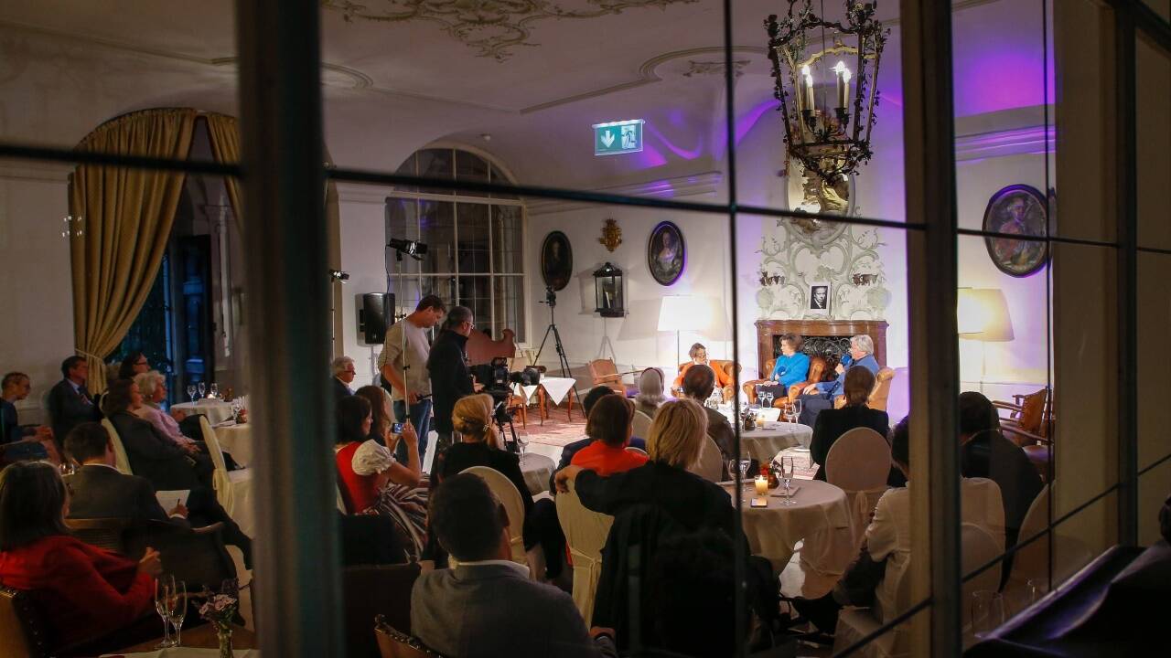 Das erste SN-Festspielgespräch fand am Montagabend im Schloss Leopoldskron statt. 