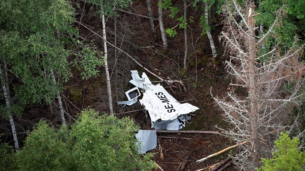 Flugzeug stürzte kurz nach Start vom Flughafen Umea ab Flugzeug stürzte kurz nach Start vom Flughafen Umea ab