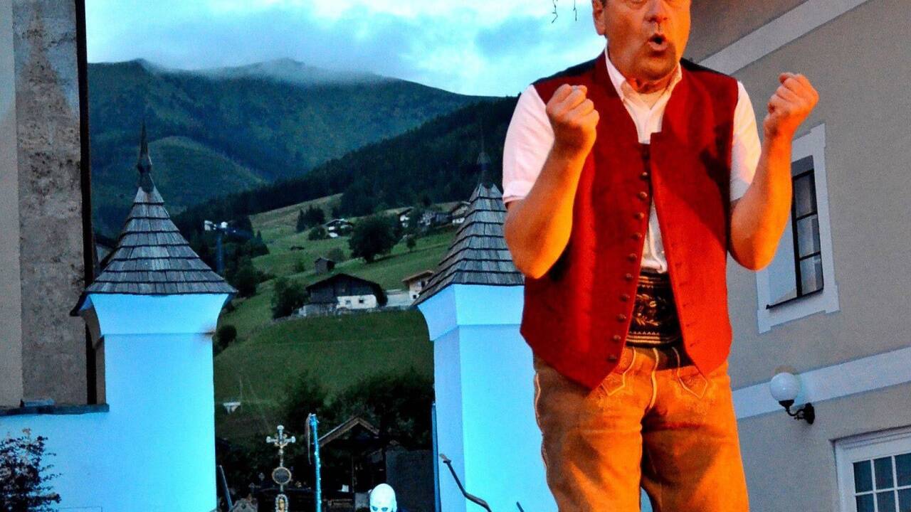 Robert Reiter bringt die „Goldberg“-Variante des Mysterienspiels nach 45 Jahren zurück auf die Bühne. Den Jedermann spielt er selbst.  