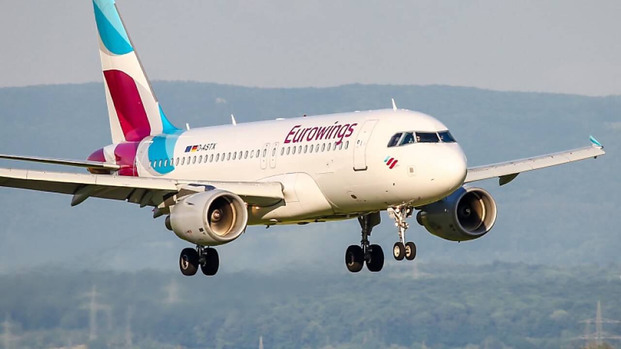 Die Belegschaft der Billigfluglinie sieht vorerst von einem Streik ab 