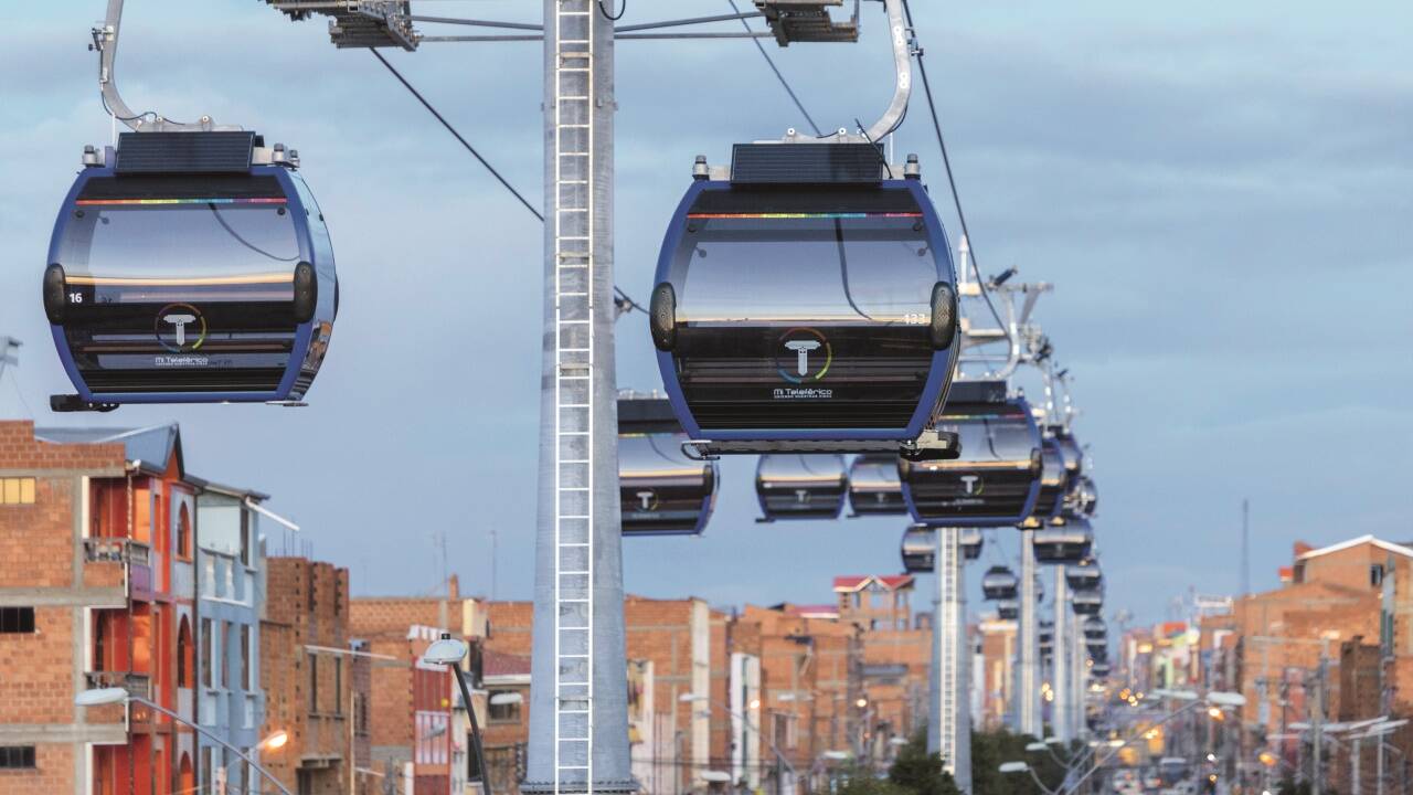 La Linea Azul in La Paz/El Alto (Bolivien): Mit zehn Linien und 33 Kilometern Länge das weltweit längste urbane Seilbahnnetz.  