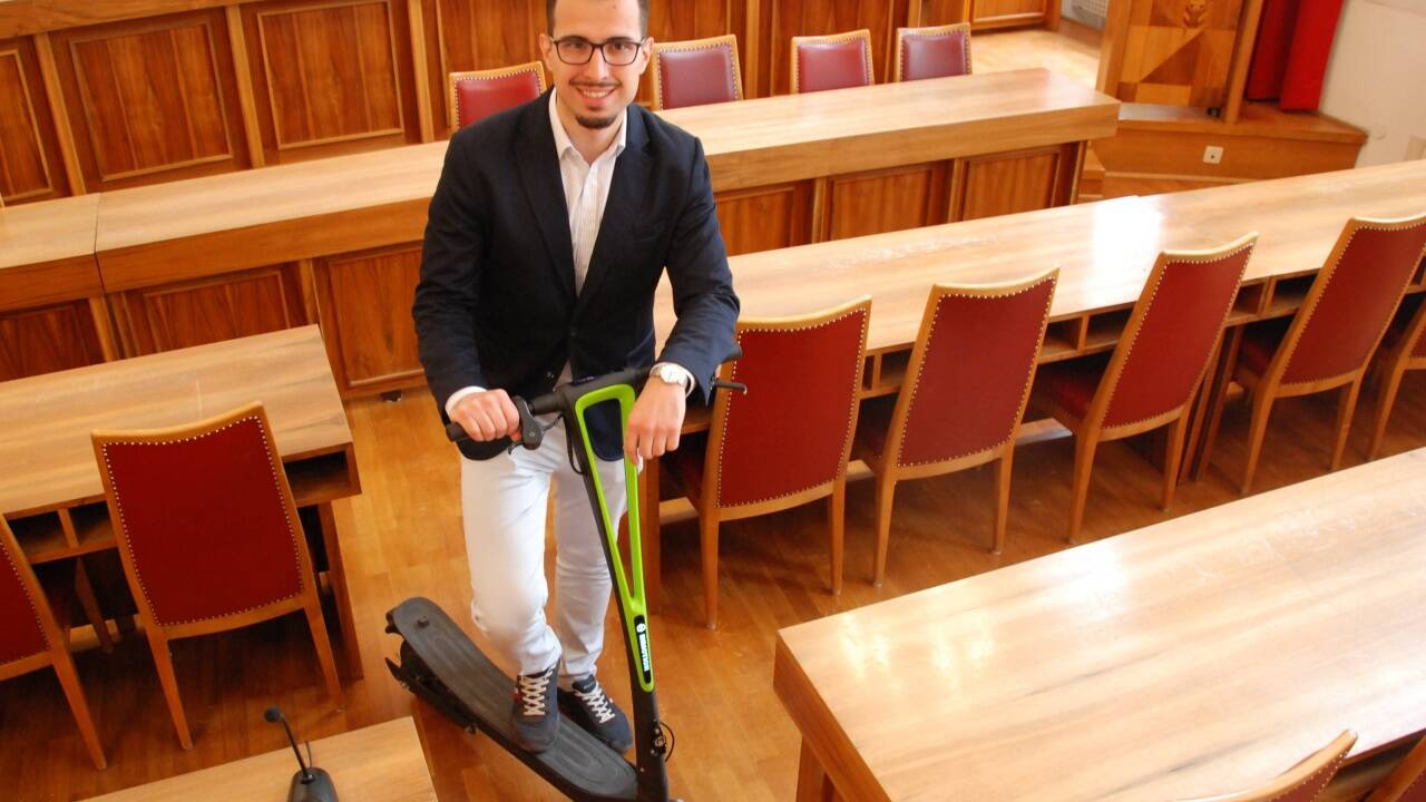 Ideen, die einschlagen: Mit diesem Claim wirbt Tarik Metes Werbeagentur Meteor. Ob das auch für seine Politik gilt? Man darf gespannt sein.Bild:  