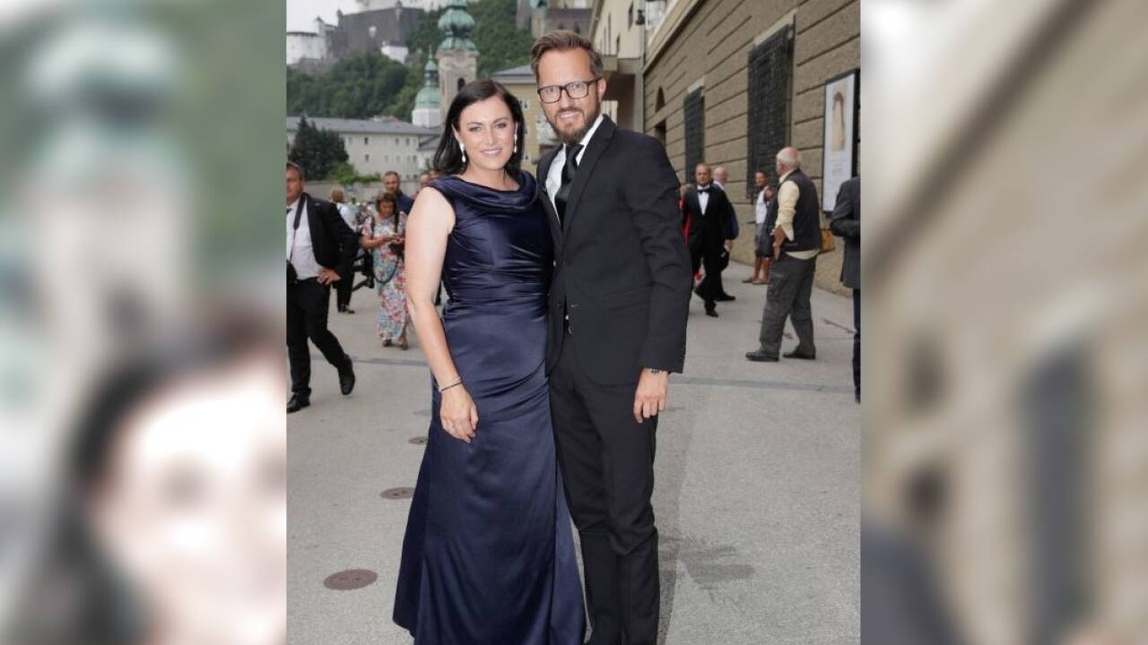 Ex-Ministerin Elisabeth Köstinger mit ihrem Ehemann. 