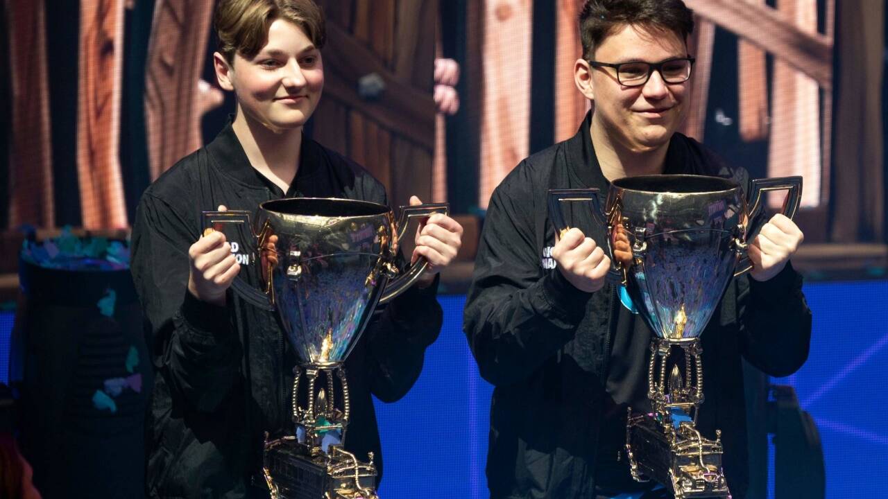 Emil 'Nyhrox' Bergquist Pedersen und David „aqua“ Wang. 
