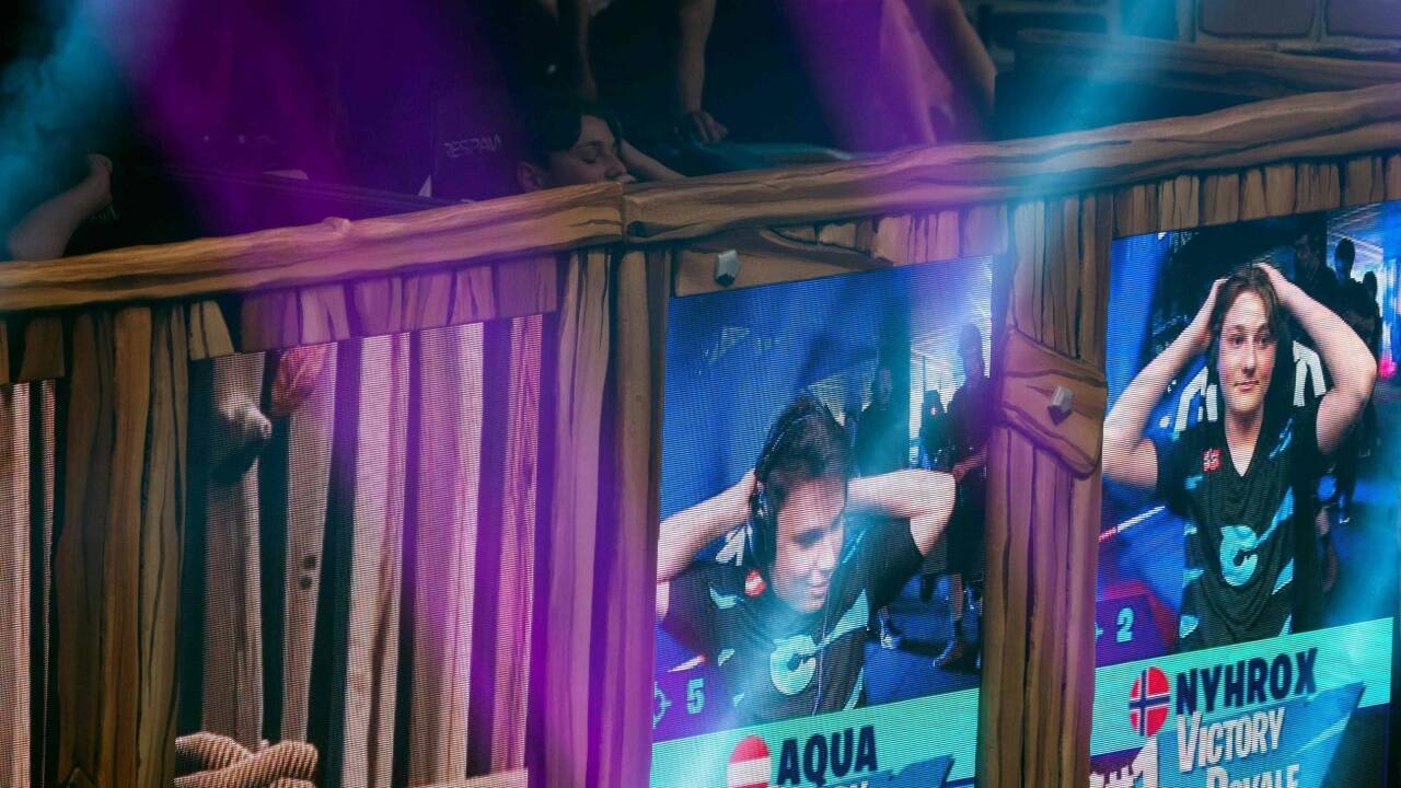 Emil 'Nyhrox' Bergquist Pedersen und David „aqua“ Wang. 