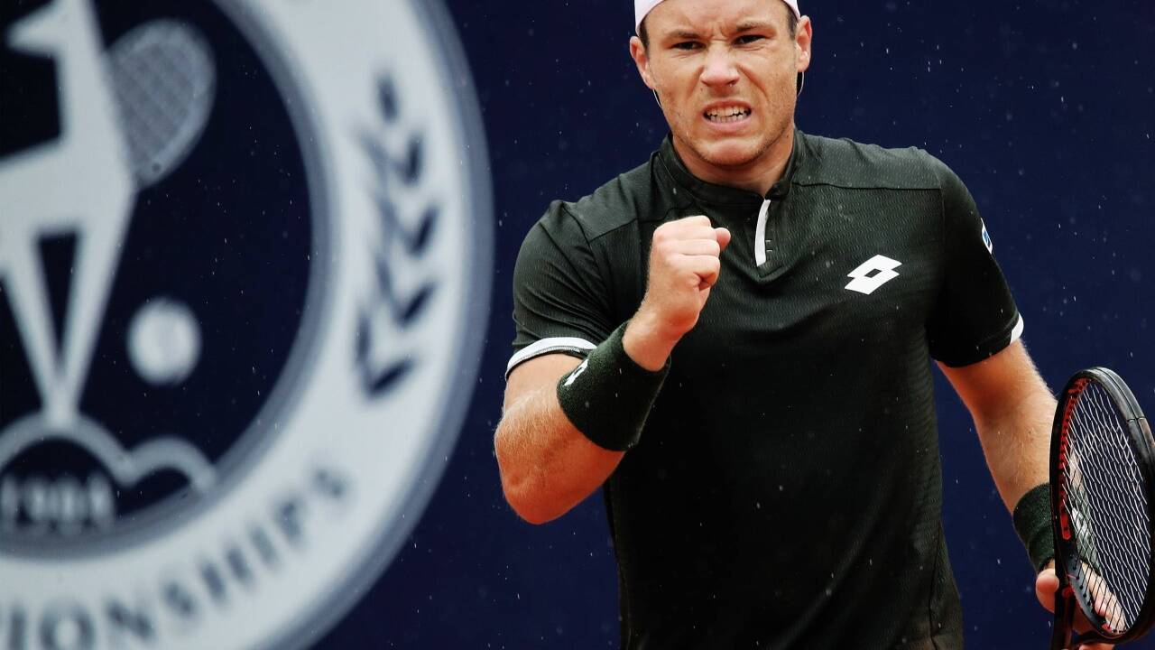 Lucas Miedler zeigte in der Qualifikation auf und fordert nun Sebastian Ofner. 