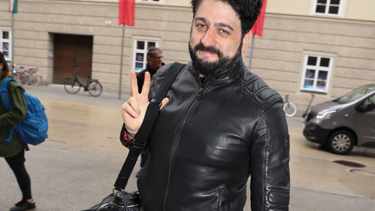 Anna Netrebkos Ehemann Yusif Eyvazov sang seinen Part trotz Verkühlung. 
