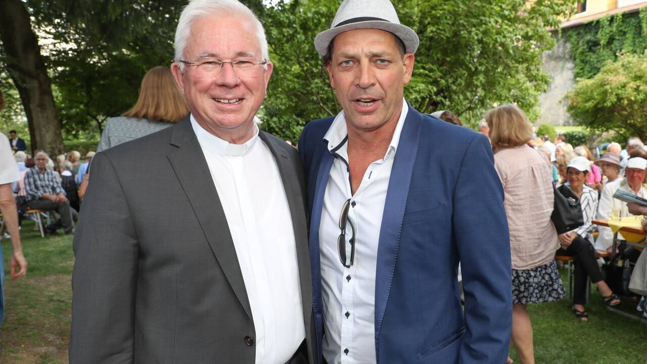 Erzbischof Franz Lackner und „Teufel“ Gregor Bloéb 