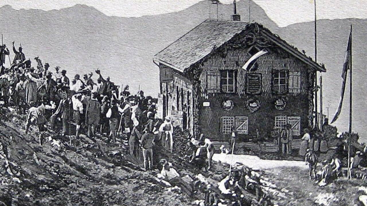 Das Zeppezauerhaus am Untersberg in einer historischen Aufnahme. 