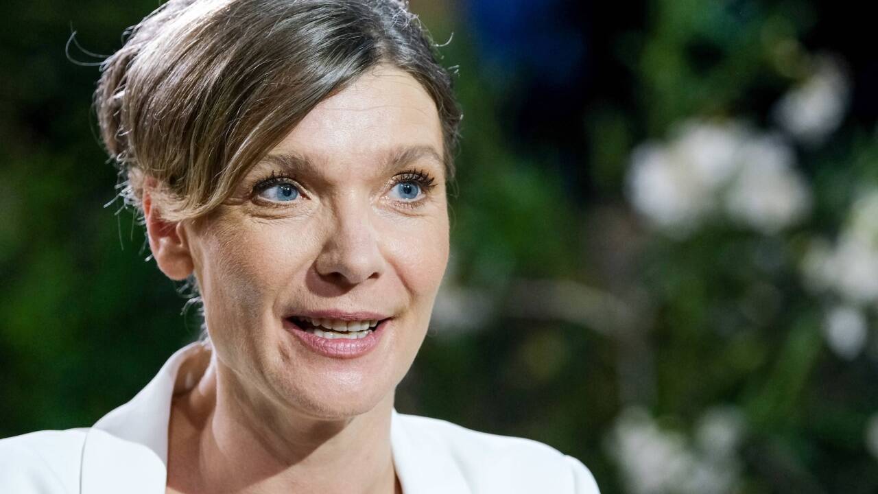 ORF-„Sommergespräch“: JETZT-Parteichefin Maria Stern bei Tobias Pötzelsberger. 