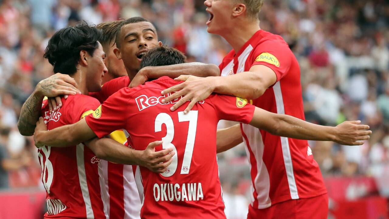 Torjubel der Salzburger. Torjubel der Salzburger.