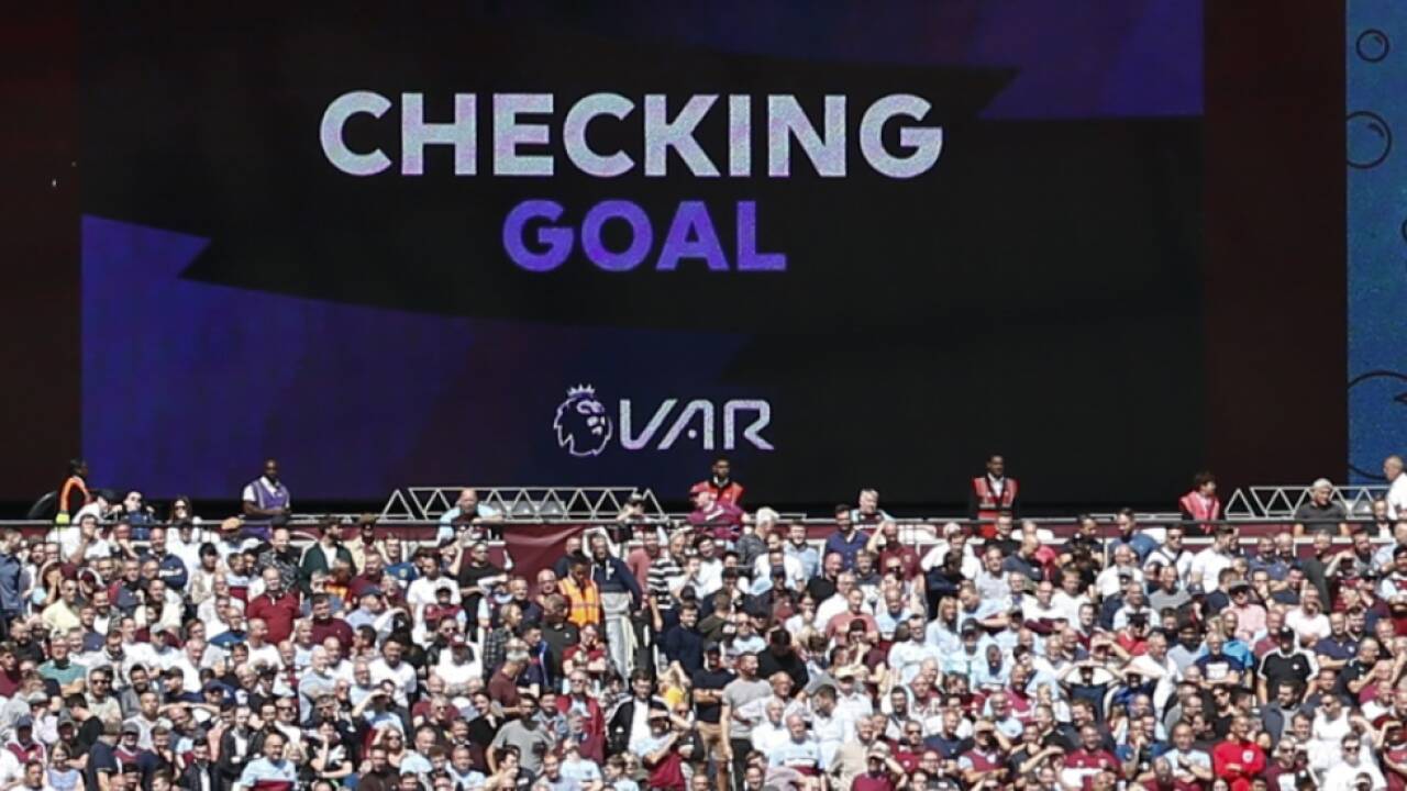 Dreimal kam der Video-Assistent zum Einsatz Dreimal kam der Video-Assistent zum Einsatz