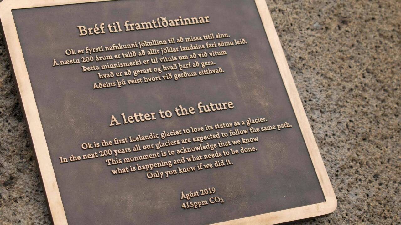 Mahnmal: „Diese Gedenktafel dient dazu, anzuerkennen, dass wir wissen, was vor sich geht und was zu tun ist.“ 