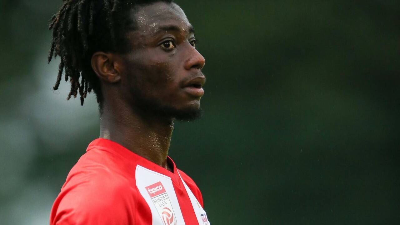 Linksverteidiger Gideon Mensah, 21. 