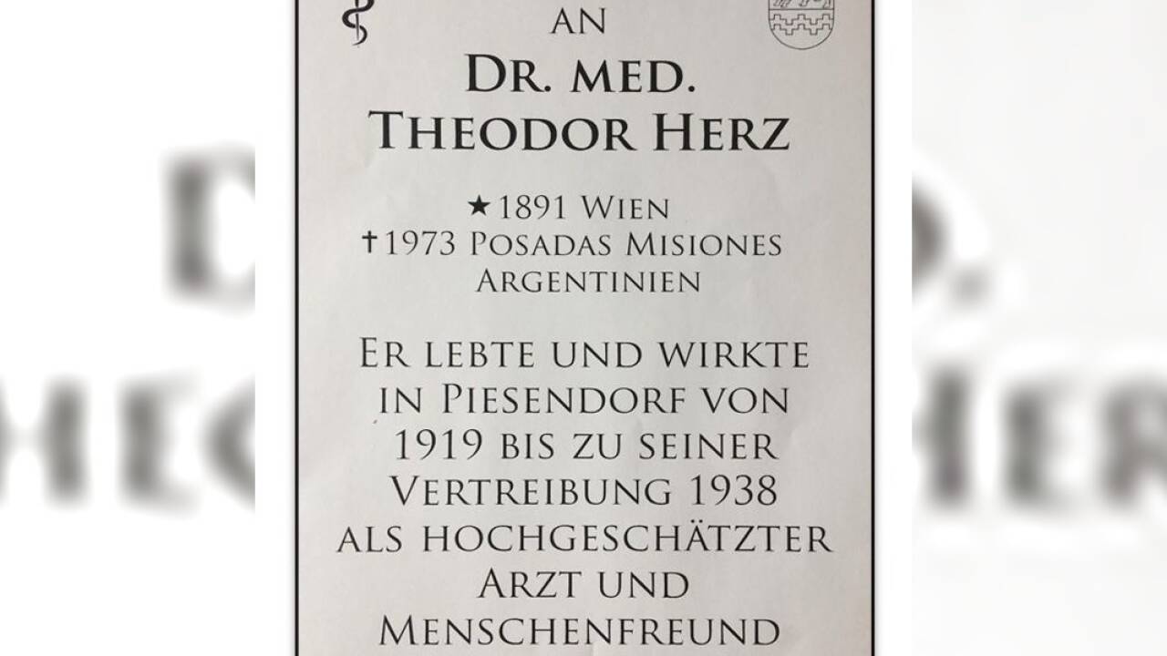 Der Entwurf für die Gedenktafel, die am 19. Oktober am Gemeindeamt in Piesendorf angebracht wird. 