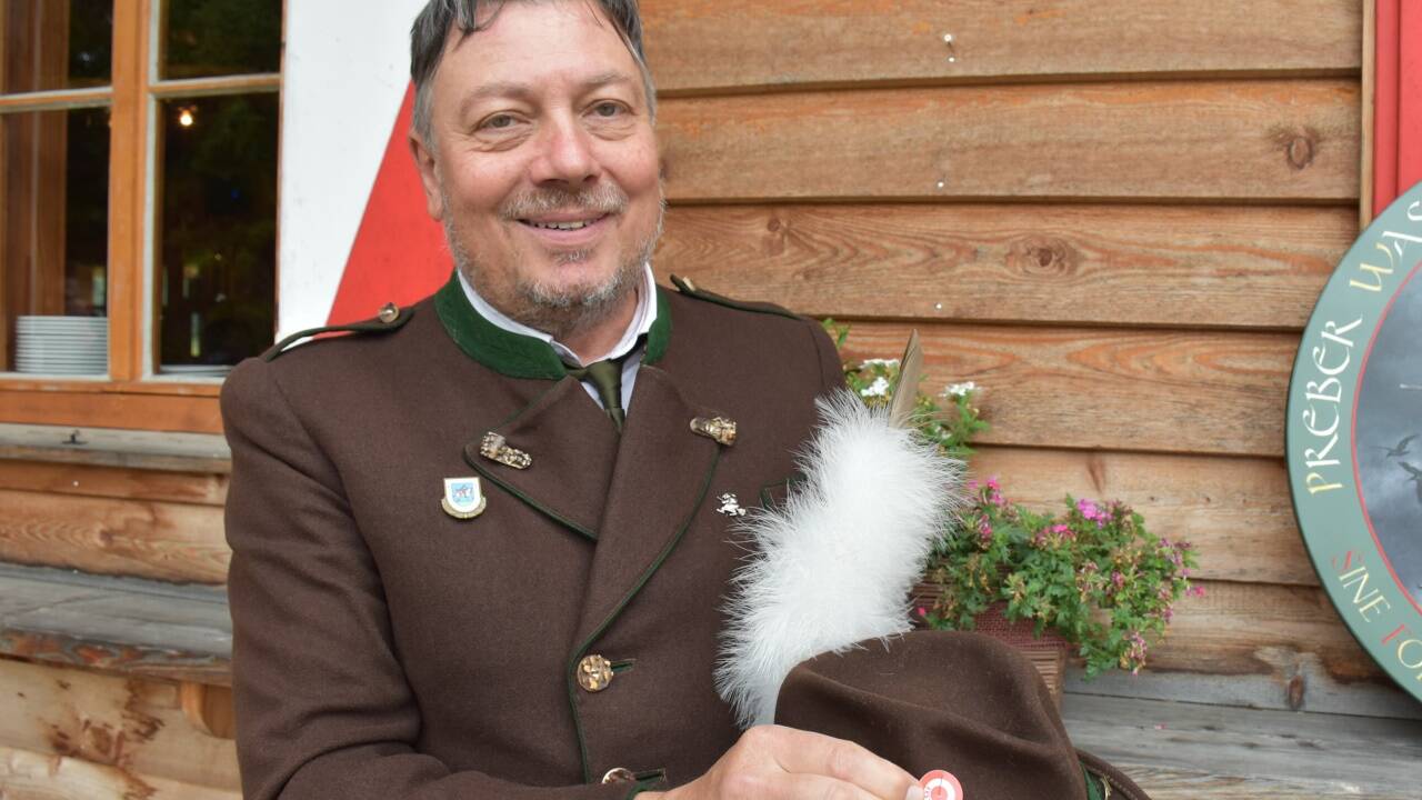 Manfred Sulik von der Schützengilde Wängle bei Reutte in Tirol. 