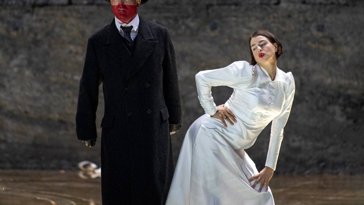 Julian Prégardien als Narraboth, Asmik Grigorian als Salome 