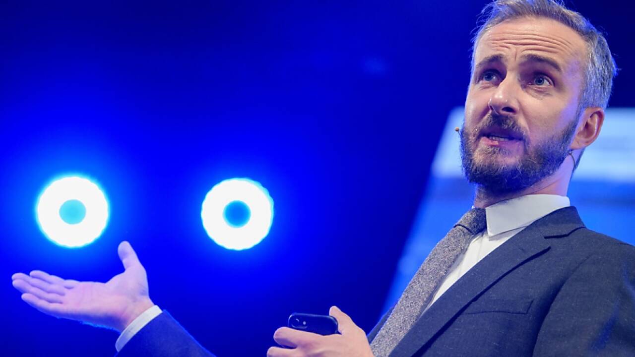 Böhmermann braucht noch eine SPD-Mitgliedschaft und ein wenig Unterstützung Böhmermann braucht noch eine SPD-Mitgliedschaft und ein wenig Unterstützung