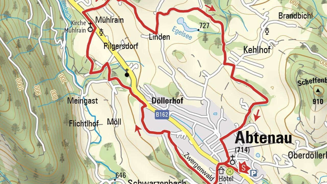 Am Weg Richtung Egelsee kommt der Gosaukamm (Bildmitte) zum Vorschein. 