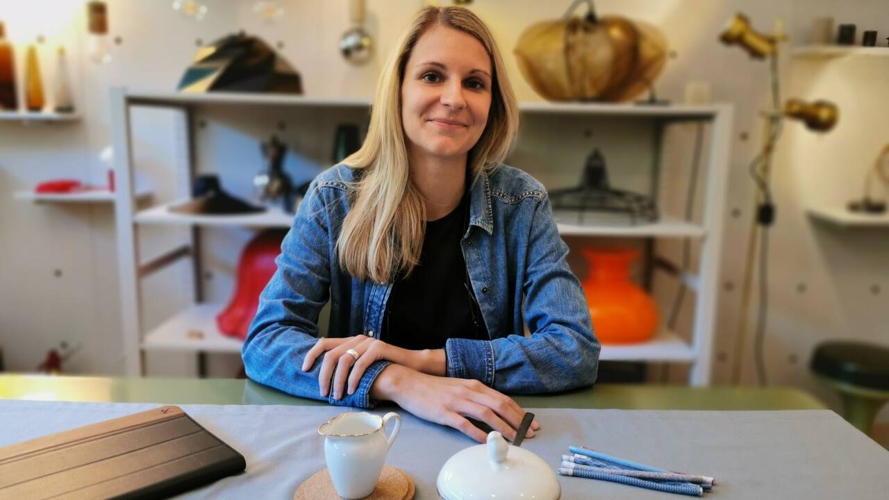 Gloria Schumacher in ihrem Büro in Maria Alm.  