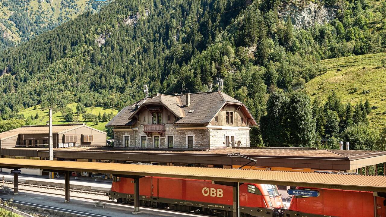 Der Umstieg auf den Zug (hier im Bahnhof Bad Hofgastein) soll attraktiver werden. Die ÖBB planen in Absprache mit dem Land und den Gemeinden Investitionen im Gasteinertal. Der Umstieg auf den Zug (hier im Bahnhof Bad Hofgastein) soll attraktiver werden. Die ÖBB planen in Absprache mit dem Land und den Gemeinden Investitionen im Gasteinertal.