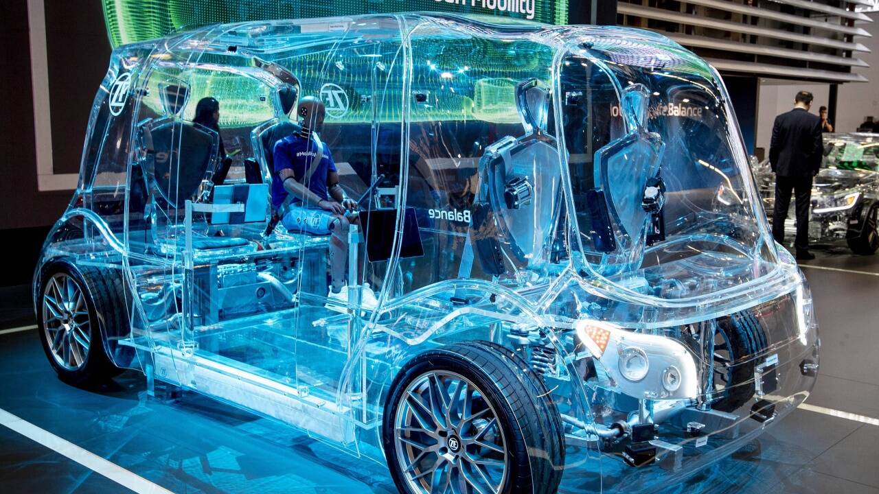 Die Autohersteller präsentieren in Frankfurt ihre neuen, futuristisch designten Elektro-Modelle. Die Autohersteller präsentieren in Frankfurt ihre neuen, futuristisch designten Elektro-Modelle.