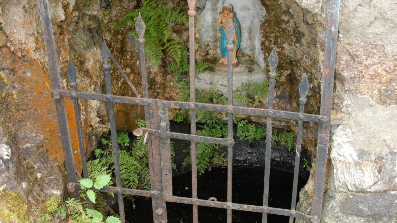 Ein hohler Stein war der Ursprung für den Bau der Wallfahrtskirche Maria Hollenstein.  