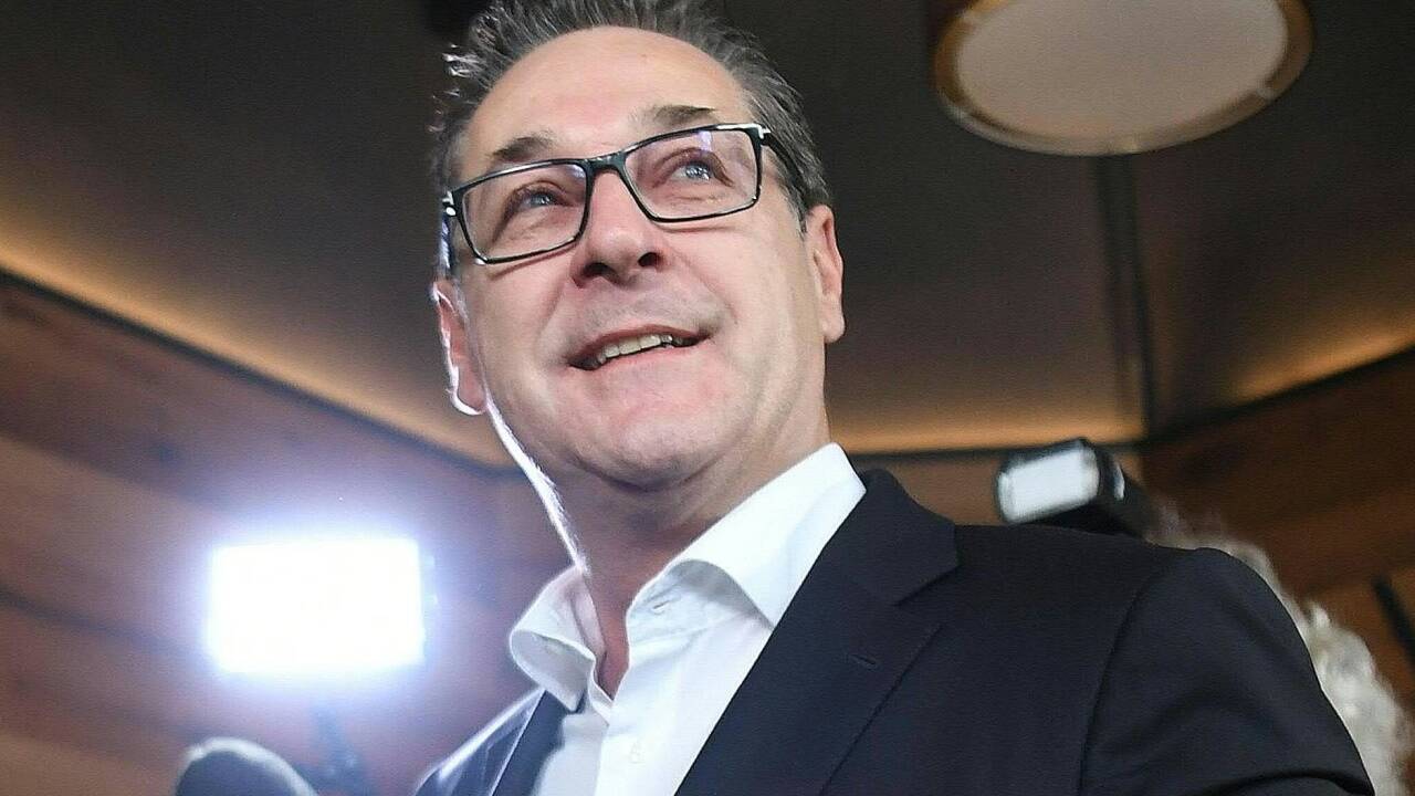 Heinz-Christian Strache kam seiner Partei zuvor und zog sich freiwillig zurück.  