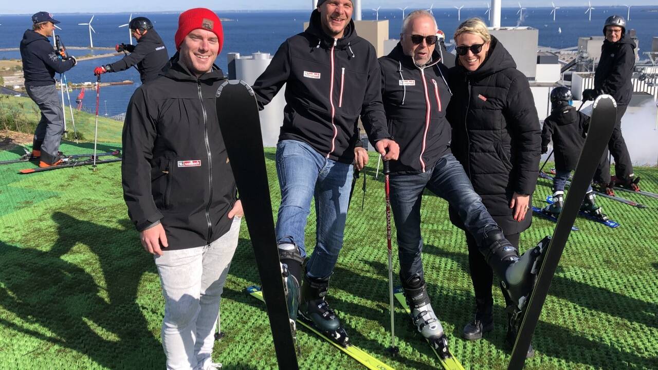 Die Delegation aus dem Skicircus (von links): Heinz Fuchs (TVB Saalbach-Hinterglemm), Hannes Schwabl (Saalbacher Bergbahnen), Anton Niederwieser (Bergbahnen Fieberbrunn) und Isabella Dschulnigg (Saalbacher Bergbahnen). 
