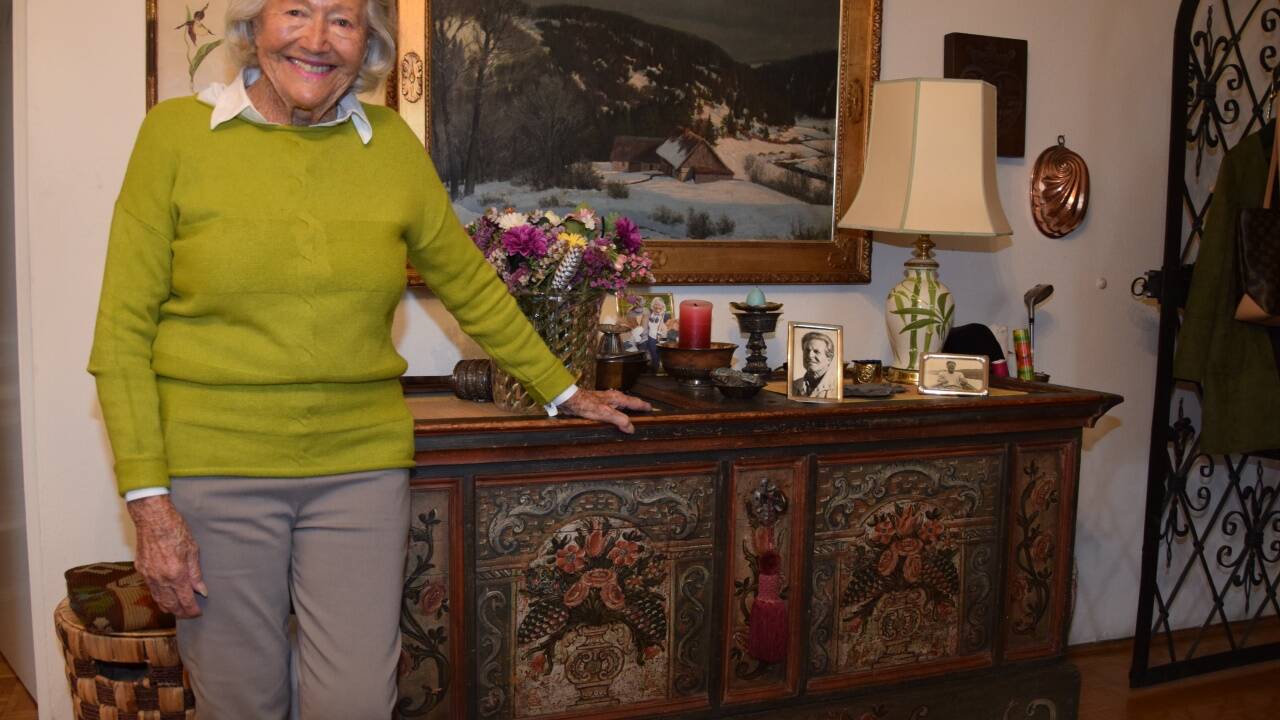 Maria Sernetz Dyhrenfurth in ihrer Wohnung im Andräviertel. 
