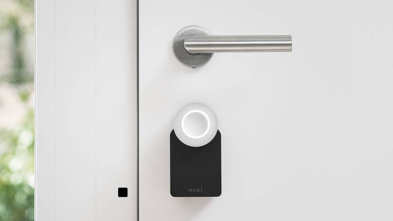 Nuki in Aktion.  Nuki in Aktion.