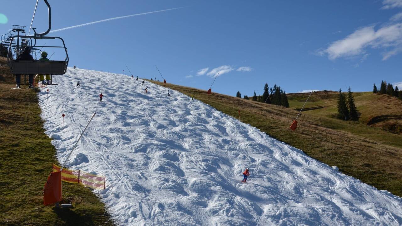Heuer hat die Bergbahn nur die Abfahrt direkt neben dem Sessellift präpariert. 