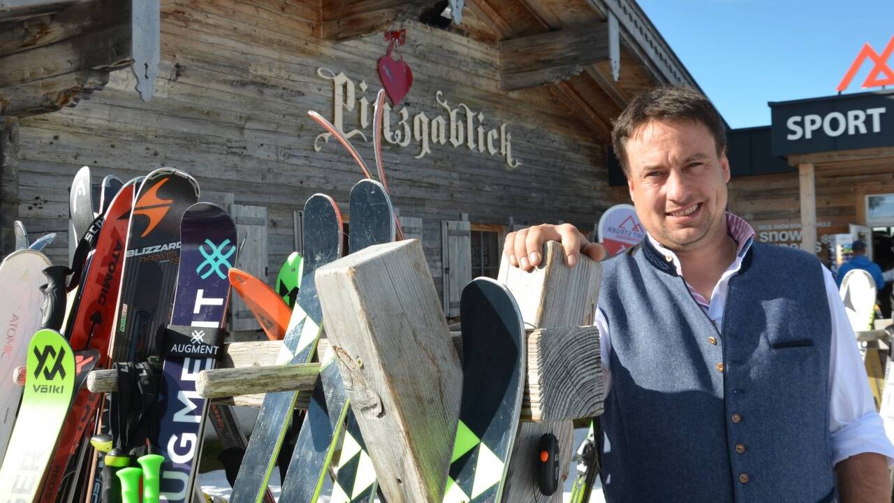 „Pinzgablick“-Wirt Markus Lemberger: „Jetzt geht es durch bis April.“  