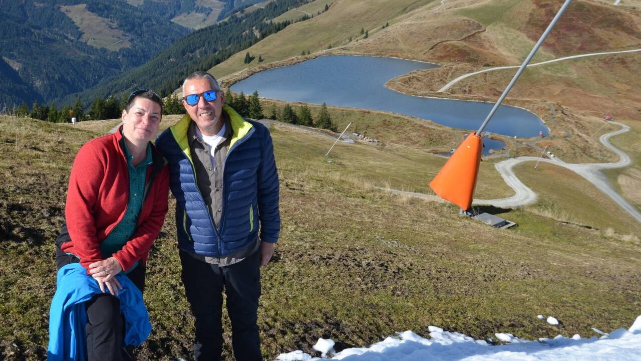 Claudia Schubert und Johannes Hetzenauer wanderten am Berg. 