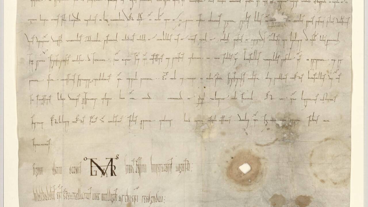 Ist sie echt? Jedenfalls reist das Pergament mit der ersten Nennung „Ostarrichi“ zum allerersten Mal nach Wien. Ist sie echt? Jedenfalls reist das Pergament mit der ersten Nennung „Ostarrichi“ zum allerersten Mal nach Wien.
