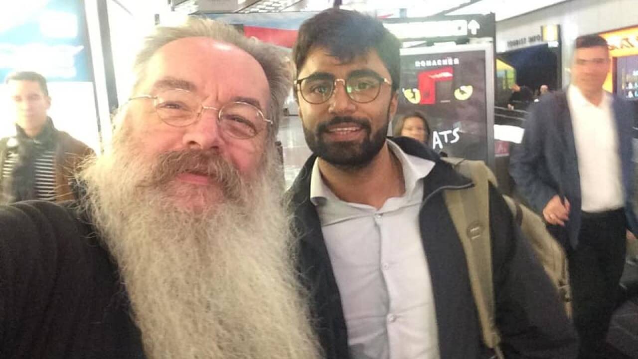 Ali Wajid mit Unterstützer Bernhard Jenny. 