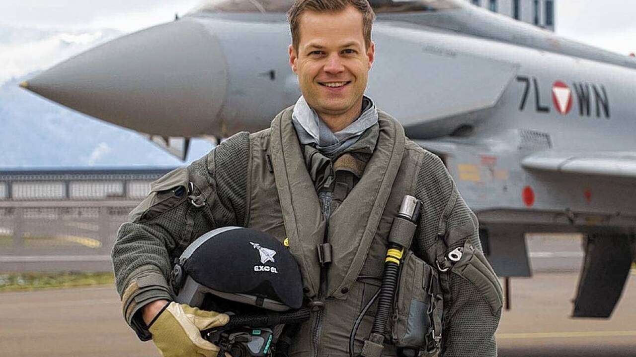 Major Martin Auer aus Adnet ist einer von nur 16 Eurofighter-Piloten in Österrreich.  Major Martin Auer aus Adnet ist einer von nur 16 Eurofighter-Piloten in Österrreich.