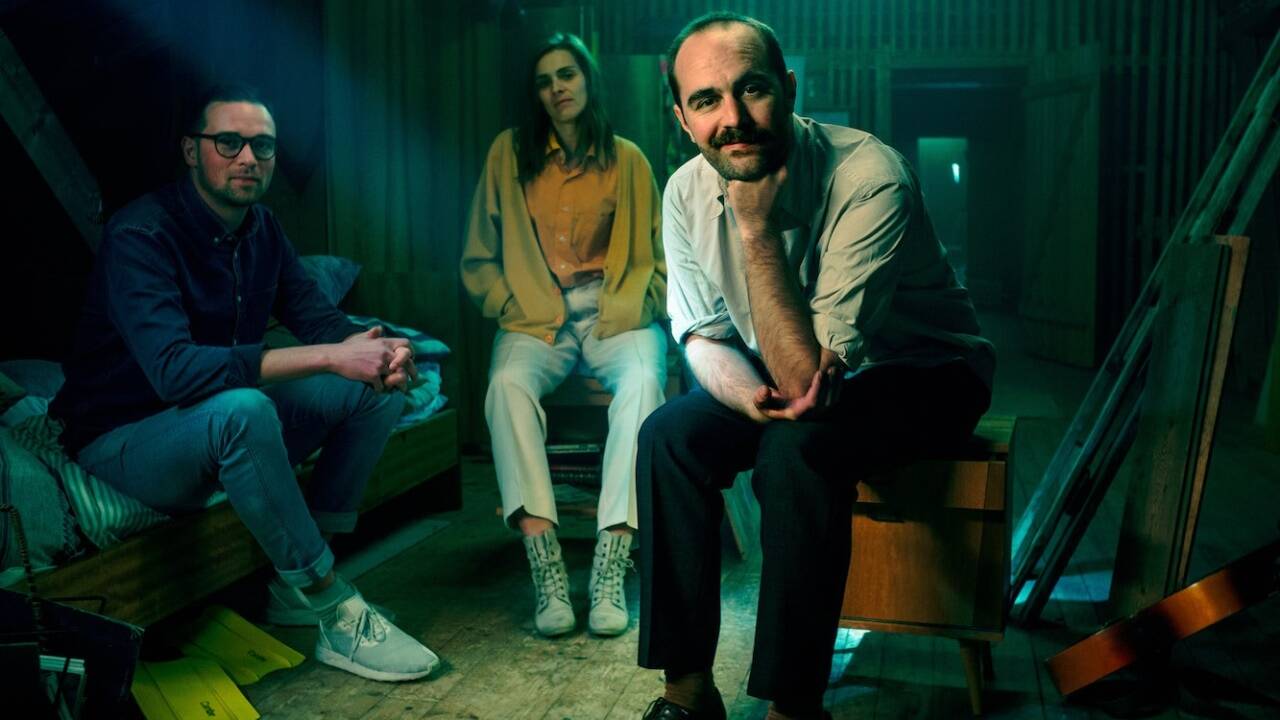 Viech sind: Christoph Lederhilger (Schlagzeug, Gesang), Martina Stranger (Bass, Gesang) und Paul Plut (Gesang, Gitarre, Keys). 