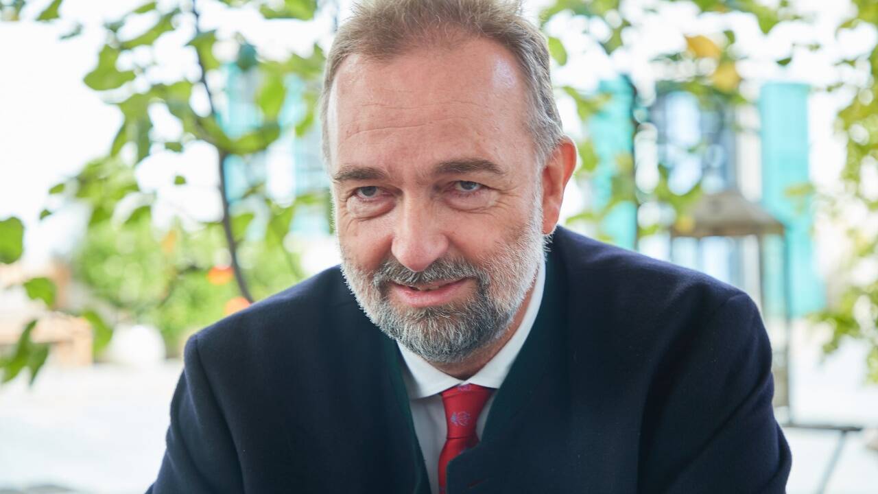 Karl Habsburg.  