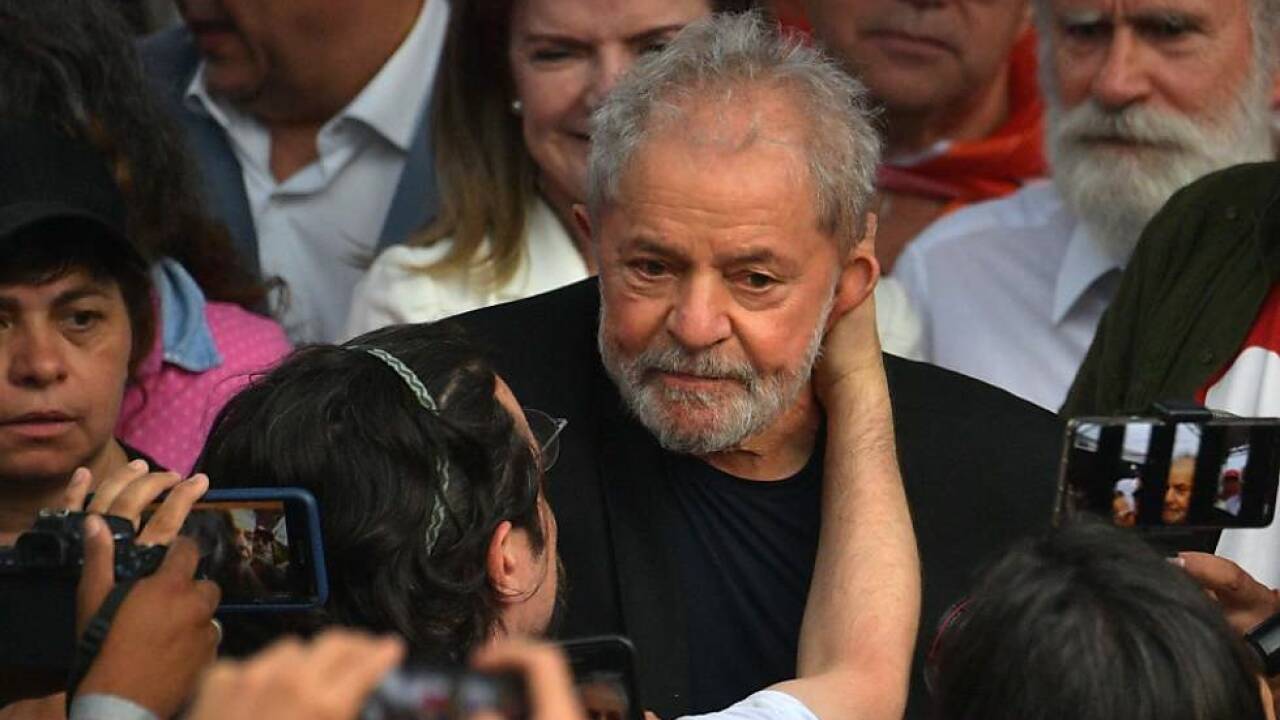 Lula wurde in der Freiheit herzlich begrüßt 