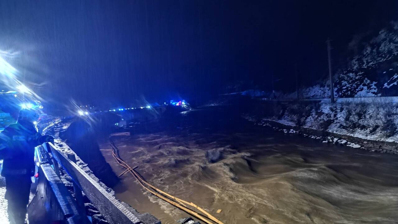 Überflutungen nach starken Regenfällen im Pinzgau und Pongau. Überflutungen nach starken Regenfällen im Pinzgau und Pongau.