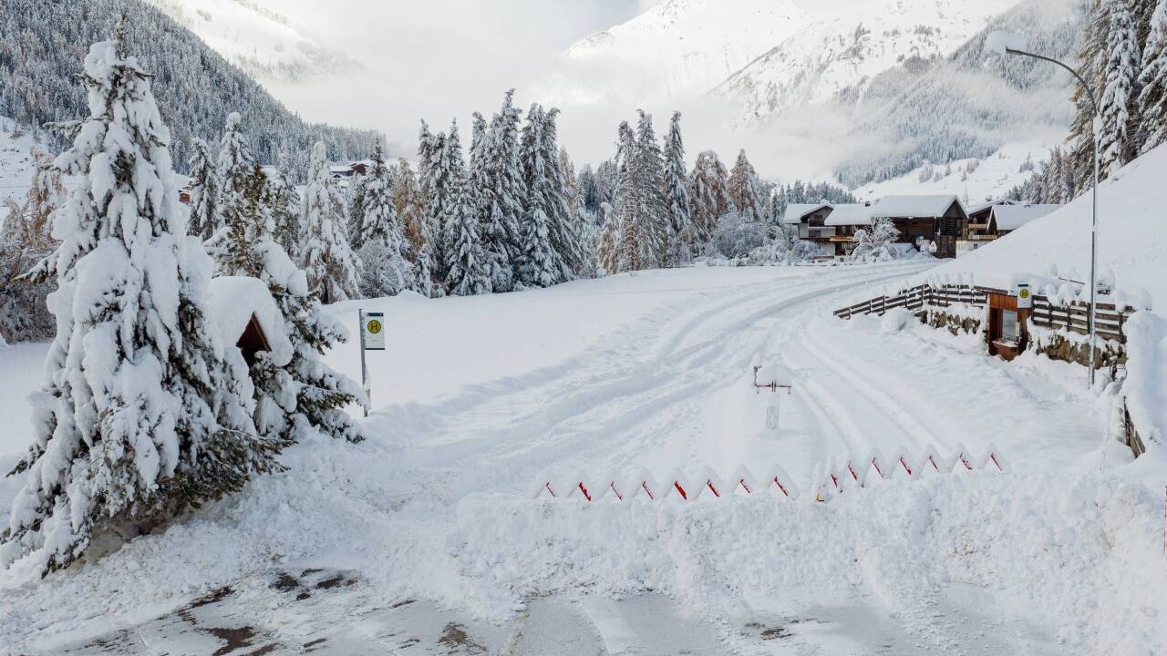 Straßensperre auf der Kalserstraße am Großglockner. Straßensperre auf der Kalserstraße am Großglockner.