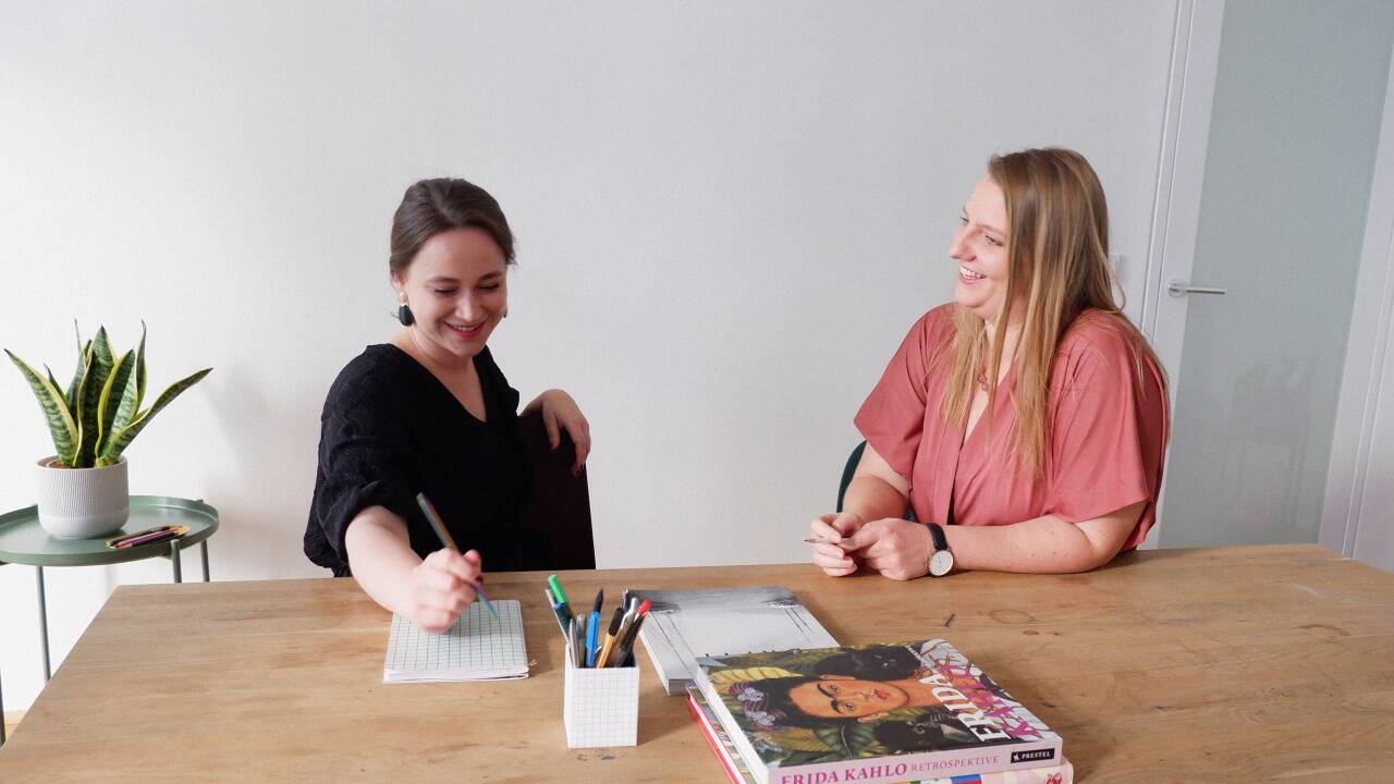 Sophie Rendl und Hannah Zach haben eine Online-Datenbank für Expertinnen gegründet.  