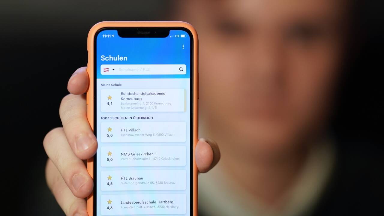 Die App „Lernsieg“ war nach nur vier Tagen offline. Der Lehrer mit der höchsten Sternebewertung zeigt sich im SN-Gespräch kritisch gegenüber der Plattform. 