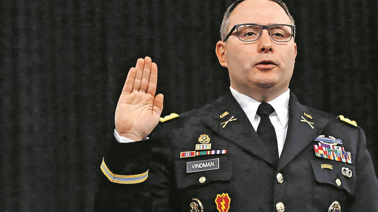 Oberstleutnant Alexander Vindman bei seiner Anhörung im Kongress. 