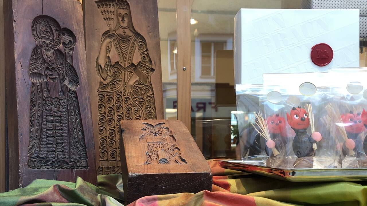 Rare Blicke auf ihre alten Lebkuchen-Model ermöglicht die Halleiner Café-Konditorei Braun.  