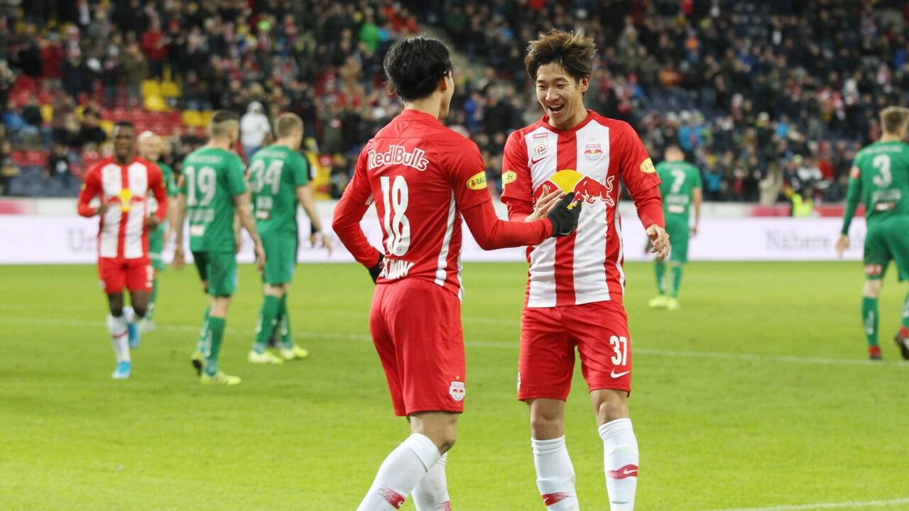 Zwei der fünf Torschützen: Masaya Okugawa und Takumi Minamino. 