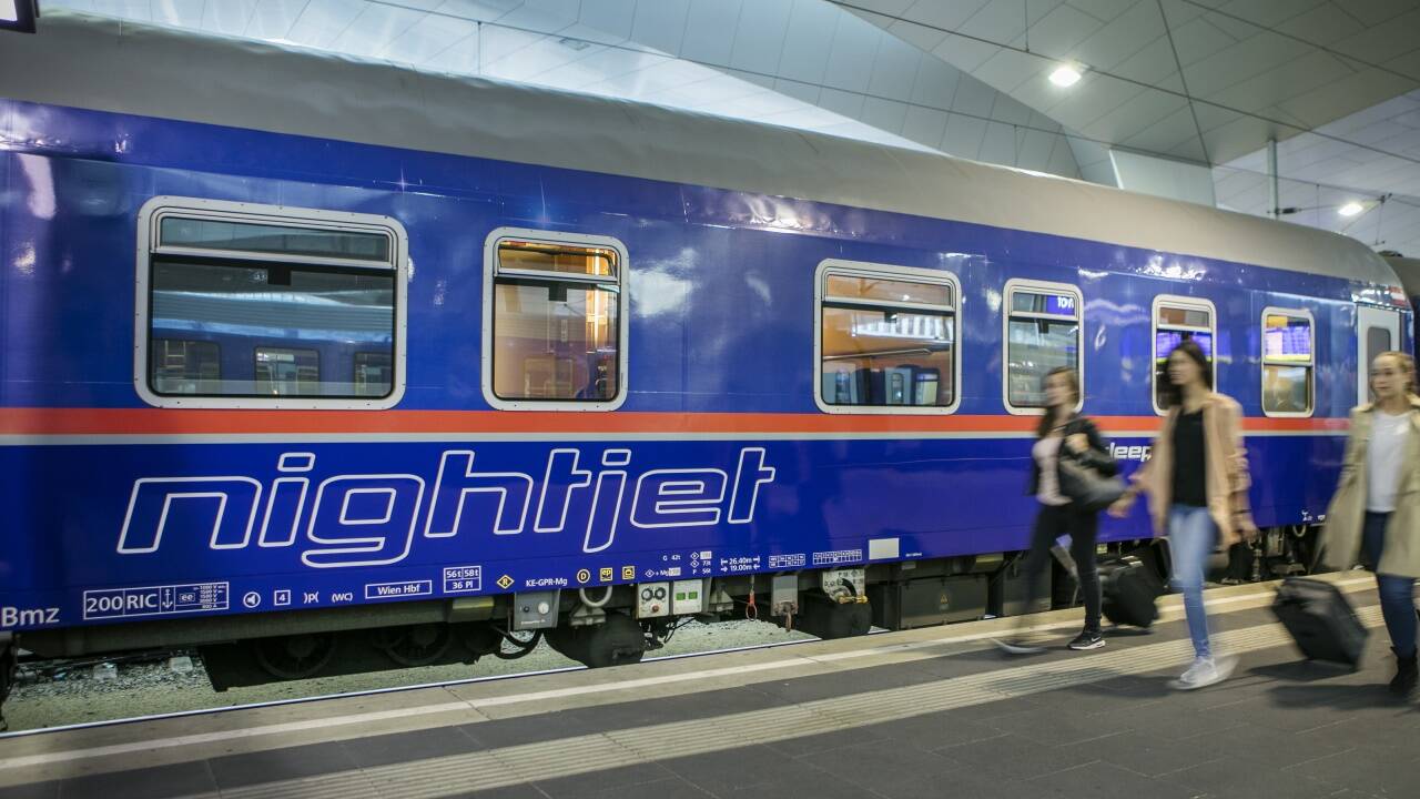 Der Nightjet als ökologisches Erfolgsmodell der ÖBB. 2022 kommt ein neues Design (r.).ÖBB/Harald Eisenberger (3) 