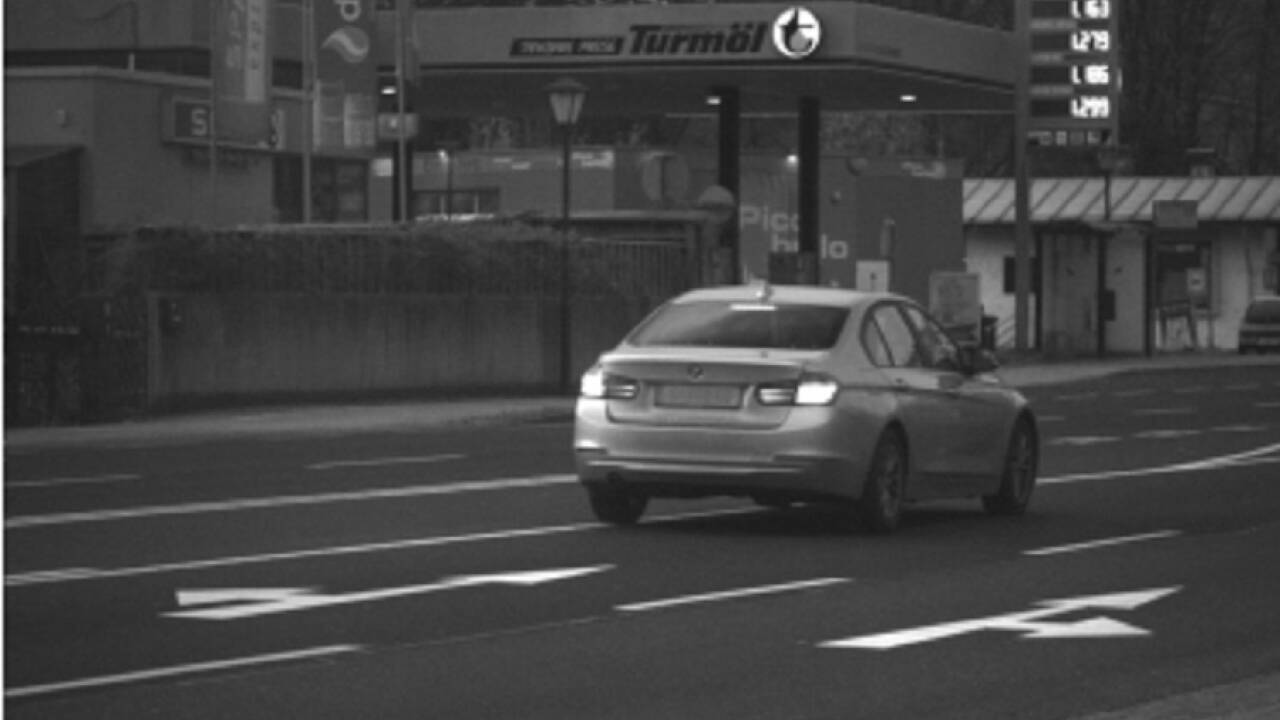 Mit 118 km/h tappte ein Autolenker Anfang Dezember in Anif in die Kamera der Polizei. Künftig blüht dem Lenker neben dem Führerscheinentzug auch eine Strafe von 500 Euro. 